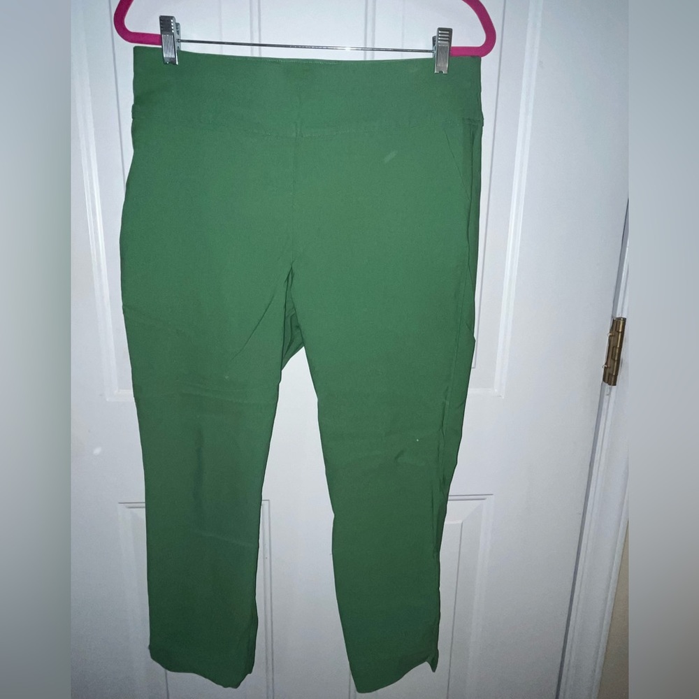 EUC New York & Company Cropped Pull On Pants - Green - Sz Large
